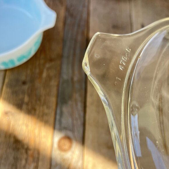 Pyrex Turquoise Butterprint 472 casserole with lid - Picture 5 of 12